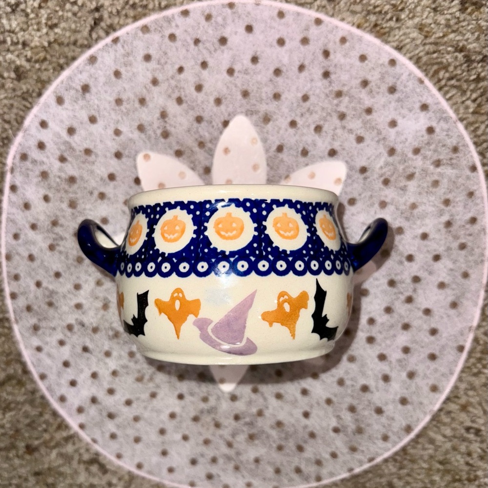 Handmade Boleslawiec Polish Pottery Crock W Handles! Ghosts, Pumpkins, Bats! - Picture 5 of 7